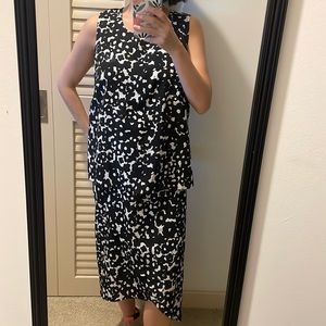 💜5 for $25 Cabi black floral skirt and blouse set